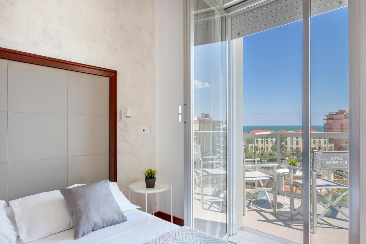 Hotel Imperiale Cattolica Esterno foto